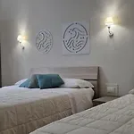 Diaz Rooms